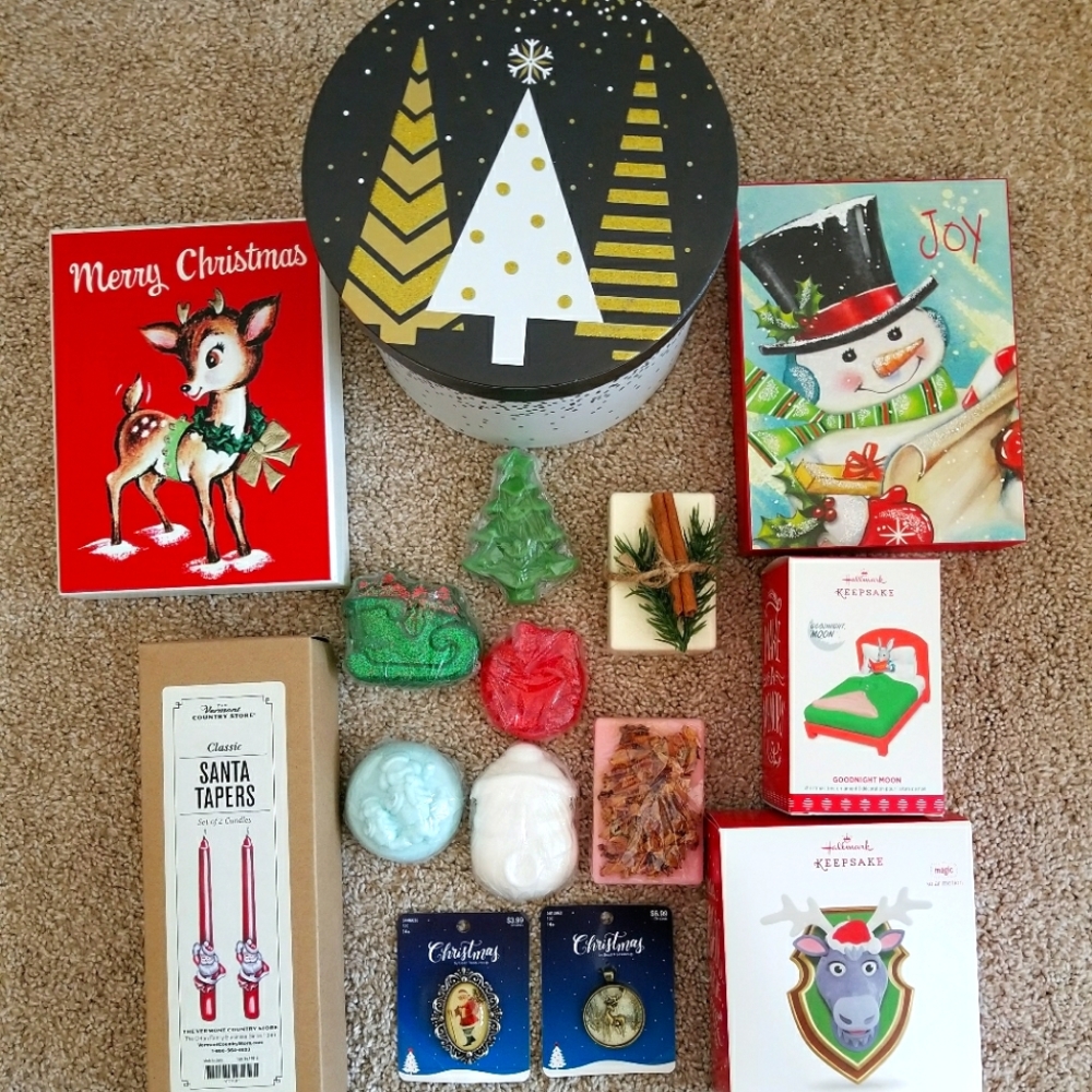 🎄NWT🎄 CHRISTMAS GIFT BUNDLE
